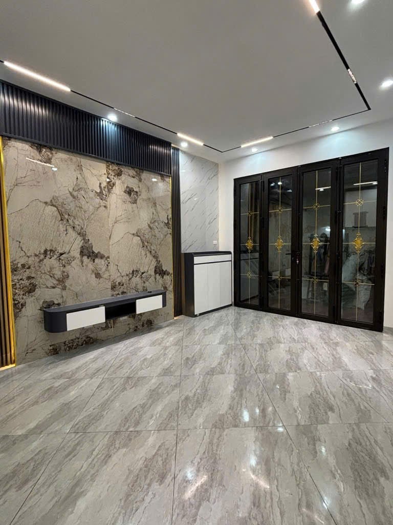 Nhà Giải Phóng, Giáp Bát, Hoàng Mai, 36m x 5 tầng, 3 bước ra phố, 6,5 tỷ
