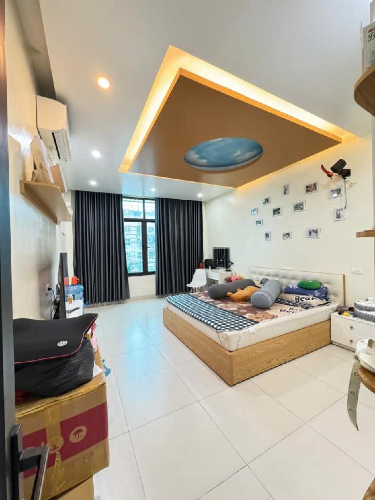 Nhà Võ Chí Công, Tây Hồ, 5 tầng, thang máy, nhỉnh 11 tỷ, vị trí đẹp, ngõ ô tô