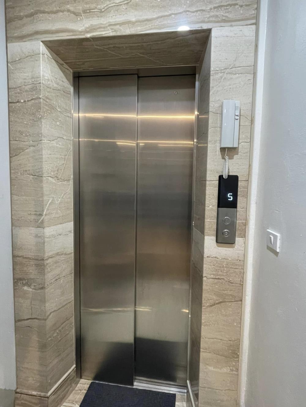 Hiếm bán nhà đẹp Ngọc Hà, Ba Đình, 48m2 x 6 tầng, thang máy, ngõ to, 20m ra oto
