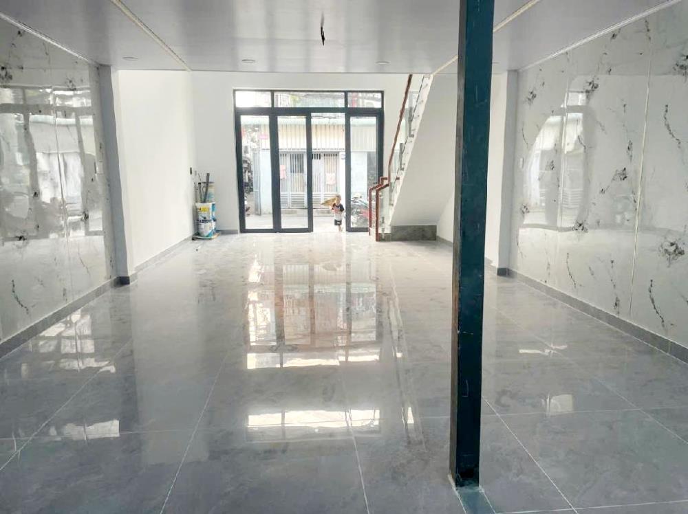 Bán nhà 1 trệt 1 lầu, cách mặt tiền Lê Văn Khương chỉ 30m, xe hơi vào nhà