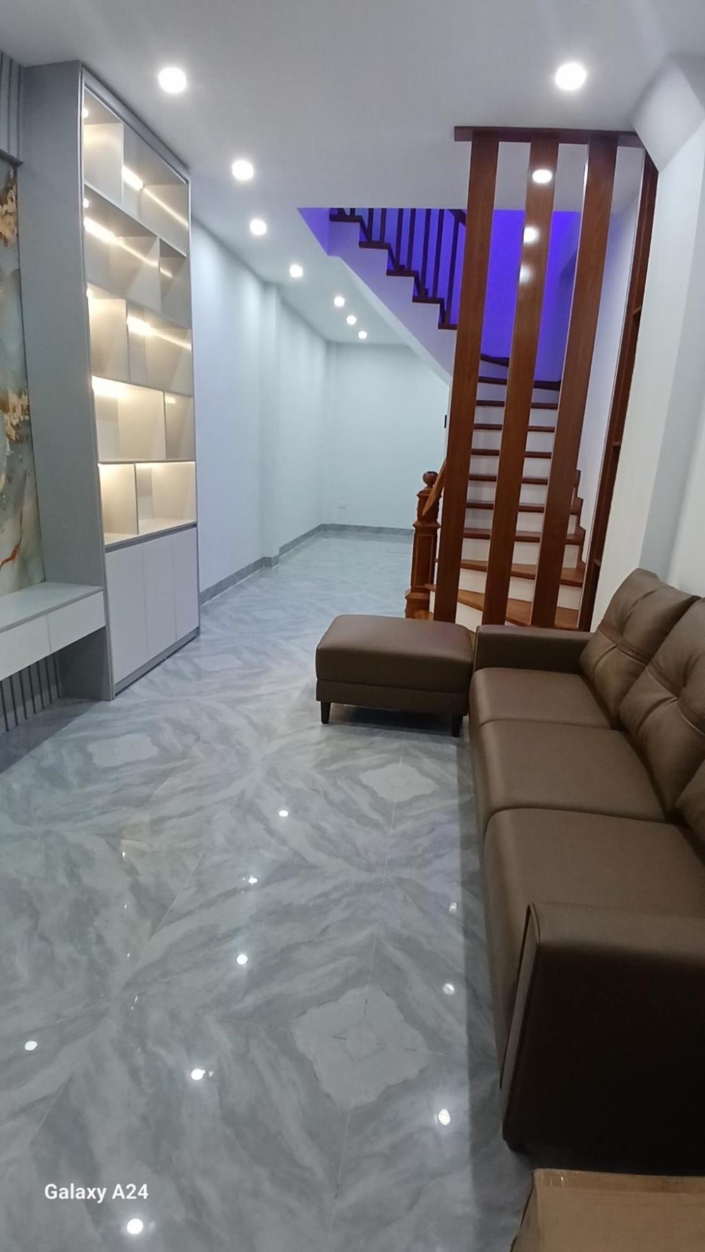 Bán nhà mới lô góc, ô tô vào nhà, kinh doanh, sát sân chơi tại Liên Mạc, Bắc Từ Liêm