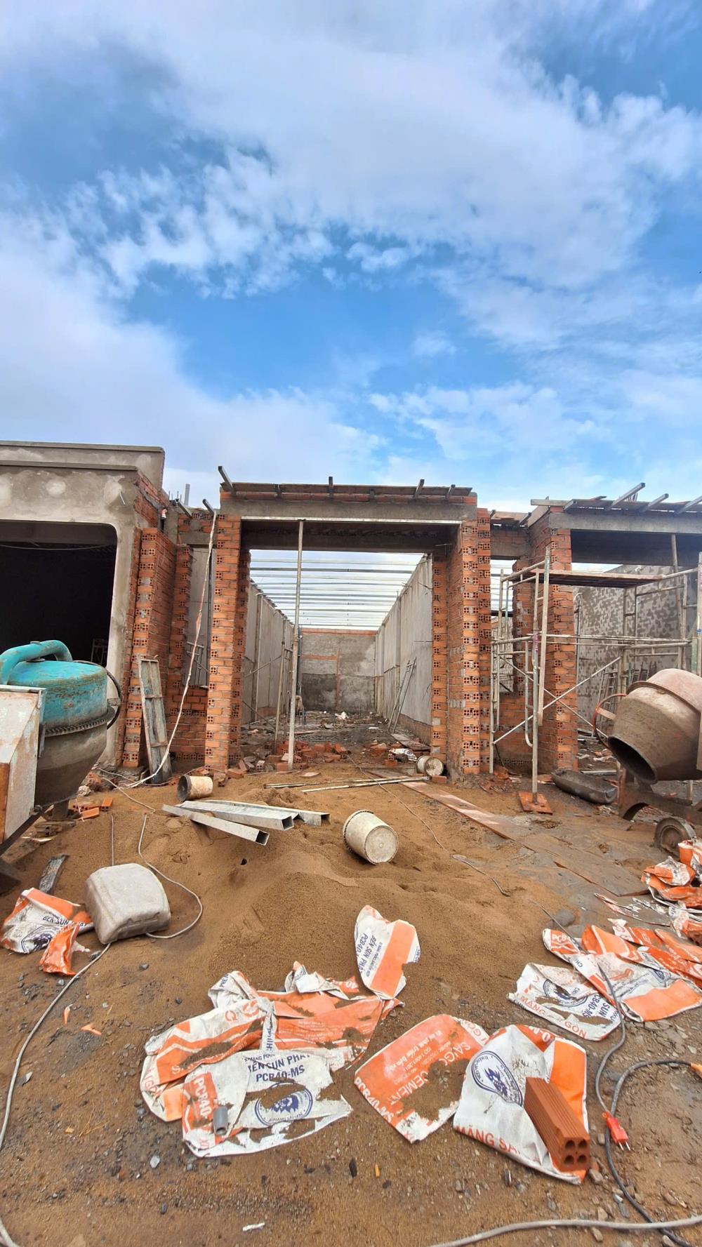 Bán 3 căn nhà cấp 4, 3 phòng ngủ, ngay trạm thu phí Bửu Long