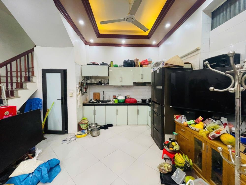 Vip bán nhà Thanh Xuân, 50m2 x 4 tầng, ngõ ô tô tránh nhau, lô góc 3 mặt thoáng
