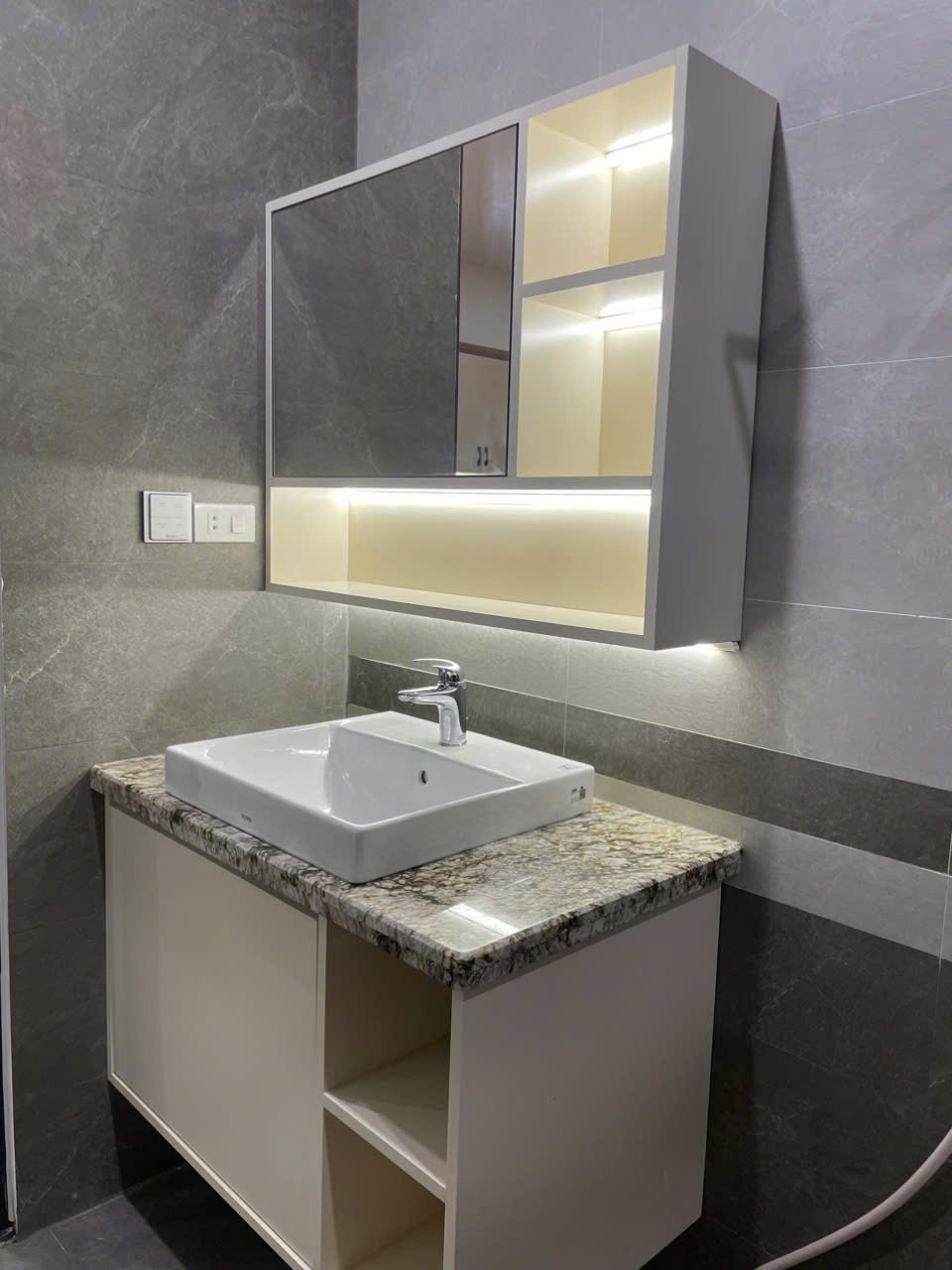 Cho thuê căn hộ 1 ngủ xịn xò giá 7.5tr tại Vinhomes Marina