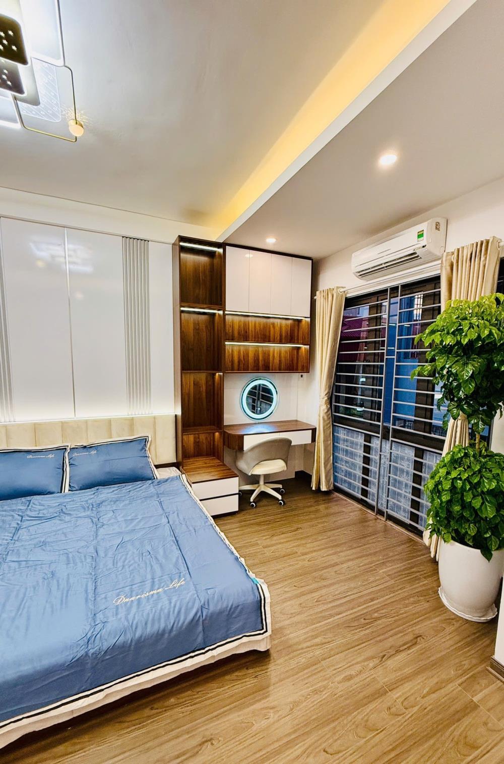 Bán nhà ngõ ô tô Giáp Nhị, Hoàng Mai, 40m x 5 tầng, ngõ thông kinh doanh 7.8 tỷ