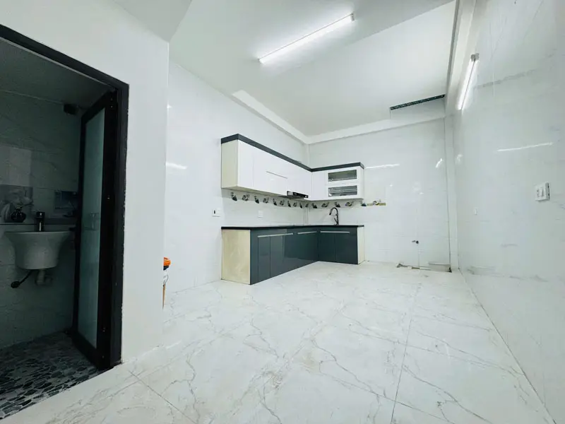 Bán nhà 48,2m² 4,5 tầng tại tổ 16 Thạch Bàn, sát chợ Đồng Dinh, gần đường ô tô