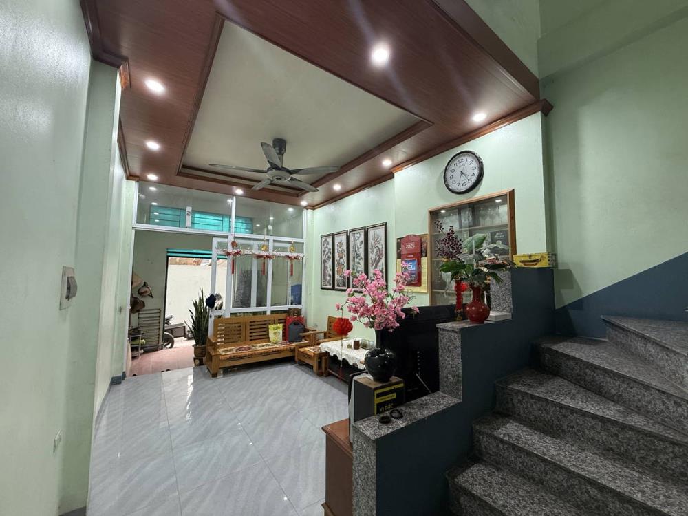 Nhà phường Linh Chiểu, ngay chợ Thủ Đức giá bán chỉ 3,08tỷ, diện tích 48m2 2PN 2WC