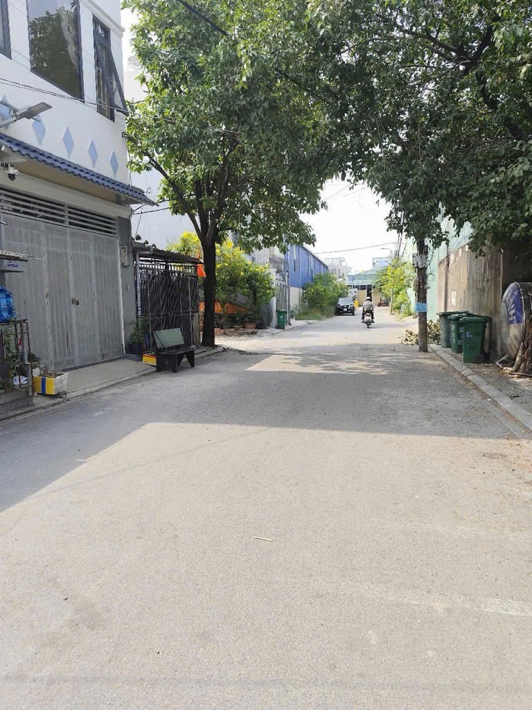 Bán gấp nhà 5x21m tại Thạnh Xuân 52, Q12, đường 10m, giá chỉ 4.75 tỷ