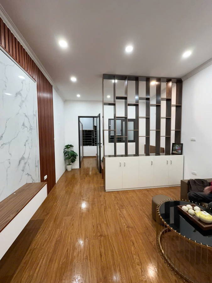 Bán nhà tại phố bà triệu, quận hoàn kiếm, 50m, 2 phòng ngủ, nội thất đẹp.