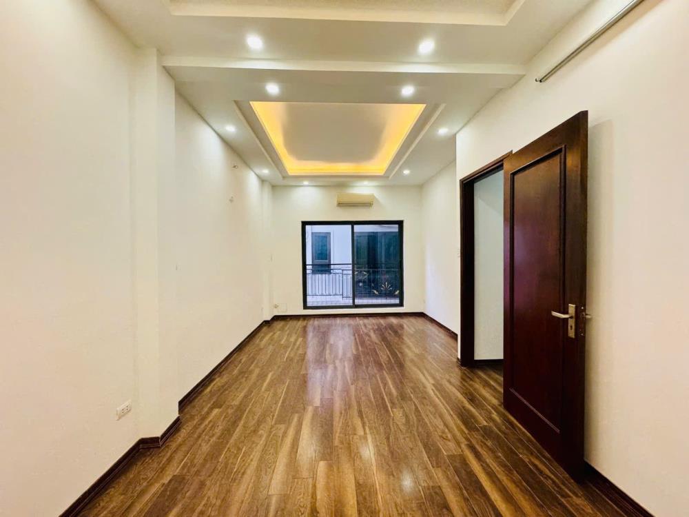 Bán nhà mặt phố Đa Sỹ, Hà Đông - 5 tầng thang máy, ô tô, dt 39m2 - giá 12.4 tỷ