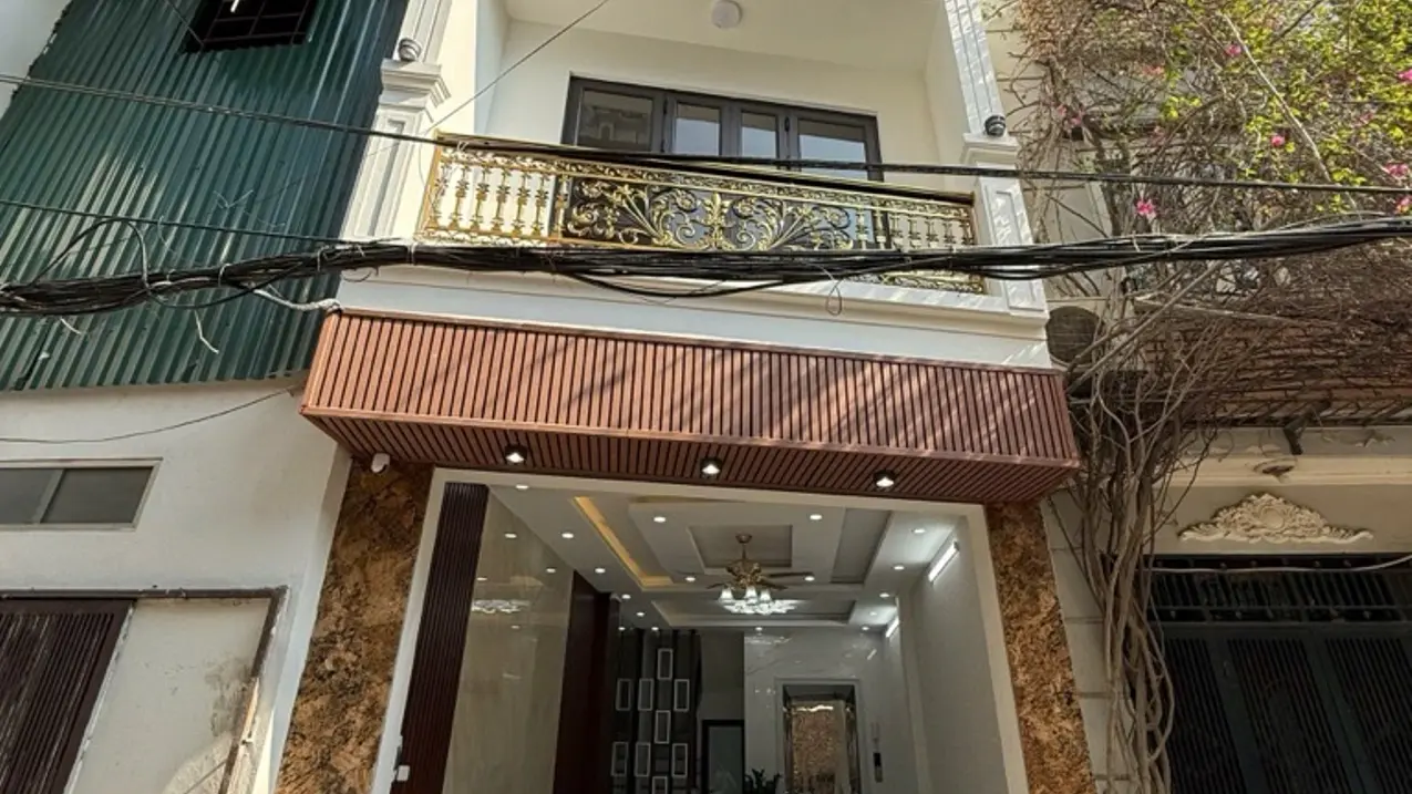 Bán Nhà Tân Mai, Nguyễn Chính, 5 Tầng Thang Máy, Ngõ Thông, Ô Tô Tránh, 40m², Giá 10.9 Tỷ