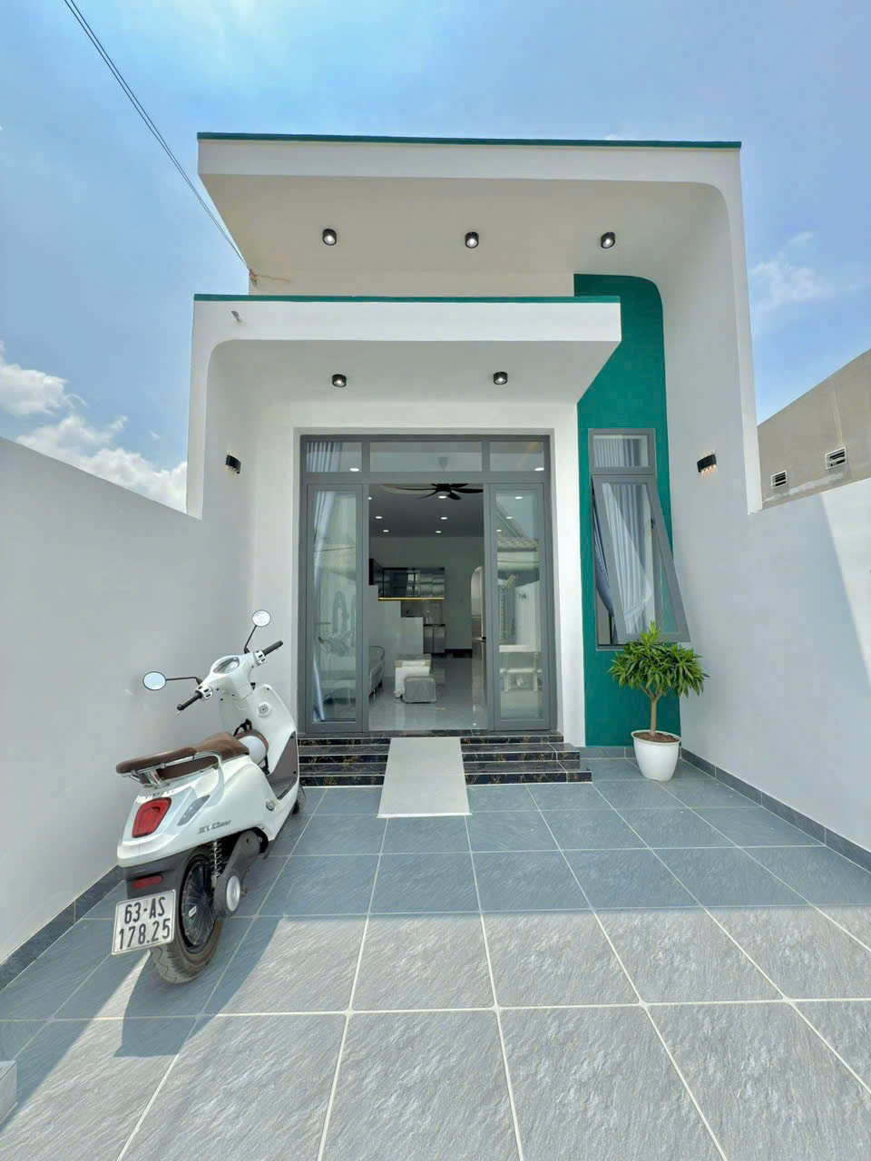 Bán nhà cấp 4 gần ngã tư Tân Bình, 100m2, sổ riêng thổ cư