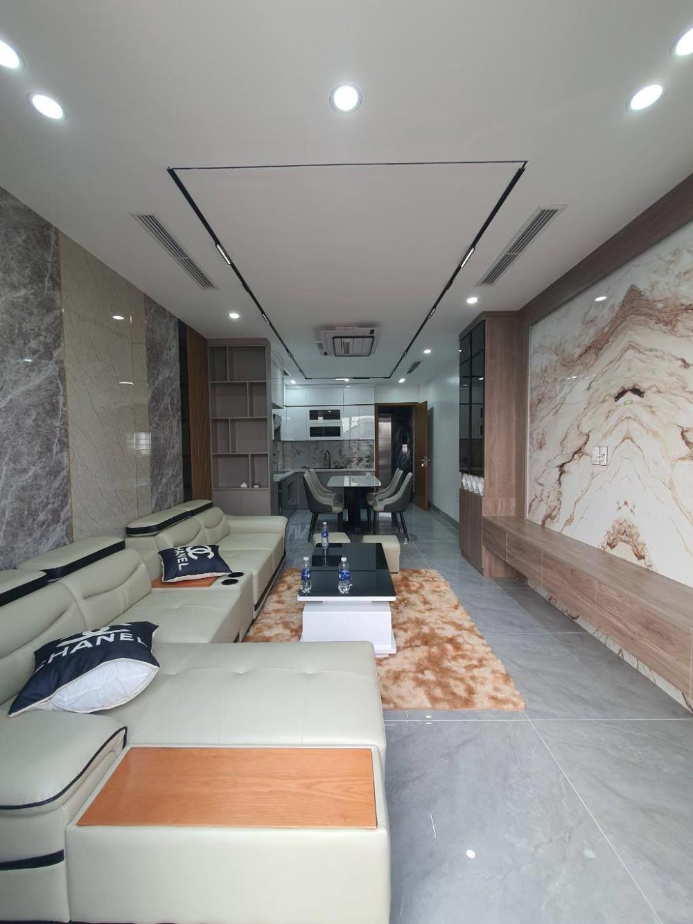 Bán nhà Bồ Đề, Long, 50m2 x 4 tầng, ô tô thang máy, nhà mới gần hồ, giá 12 tỷ