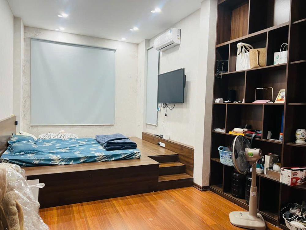 Nhà đẹp Ngọc Lâm, Long Biên, 48m2 x 4 tầng dân xây, ô tô ở ngay 9 tỷ 8