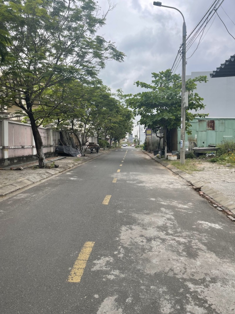 Bán đất Hoà Phú, song song Nguyễn Sinh Sắc, 100m2, gần siêu thị, chỉ 4.2 tỷ
