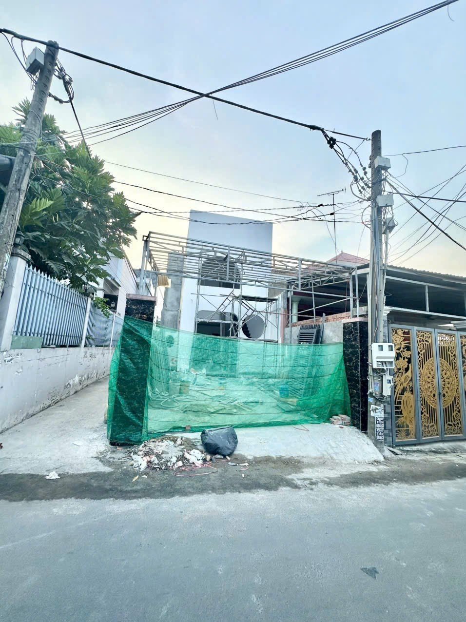 Bán nhà hiện đại, góc 2 mặt tiền rất đẹp tại Kp13, Phường Hố Nai, Biên Hòa