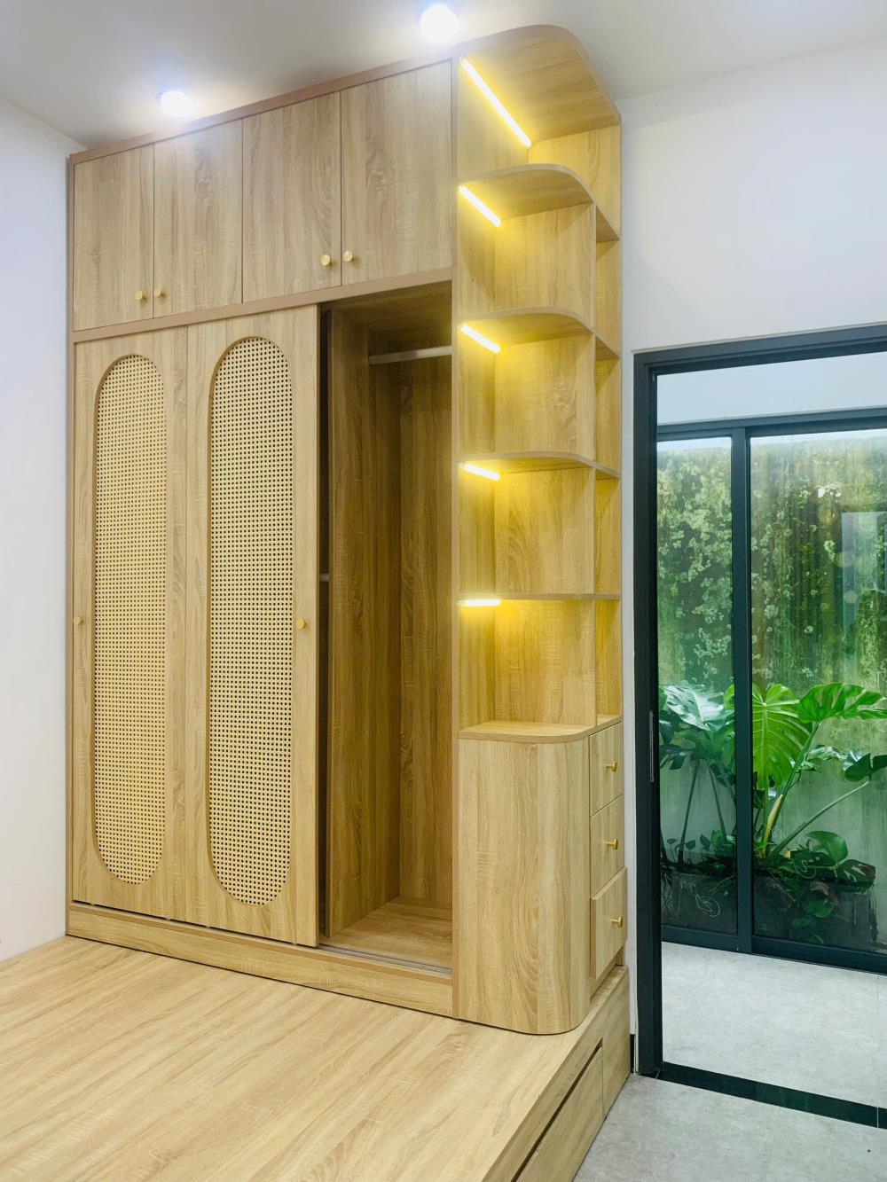 Căn nhà đẹp kiệt oto 106 Minh Mạng thoáng mát, đường trước mặt 8m, giá tốt