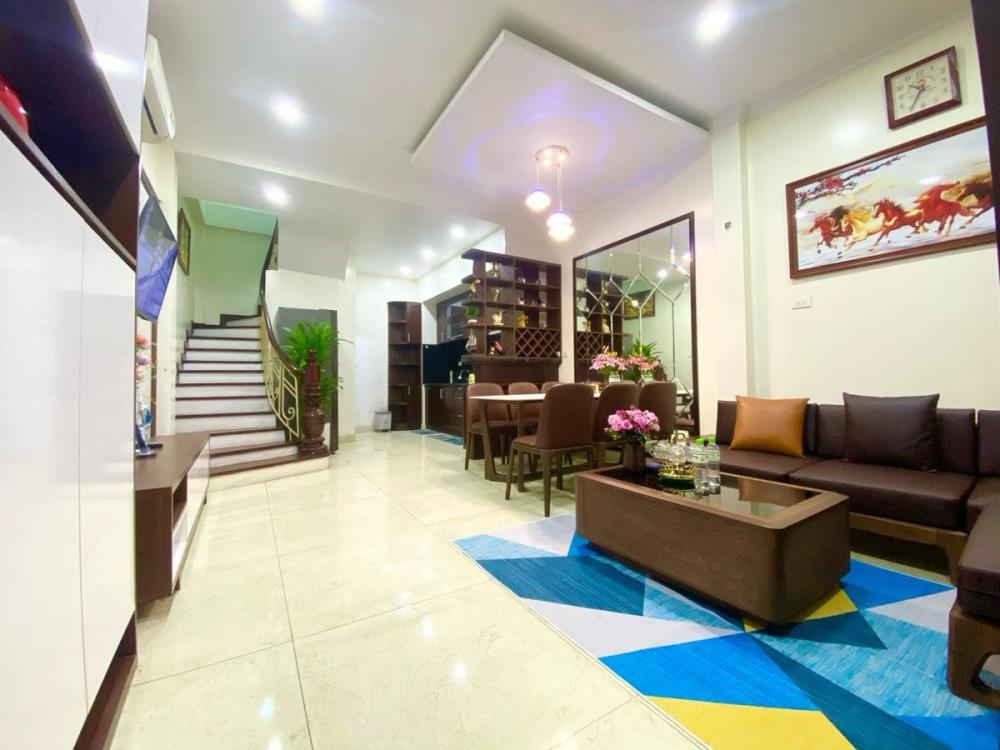 Bán nhà nguyễn viết xuân, thanh xuân, nhà đẹp ở luôn, gần ô tô tránh