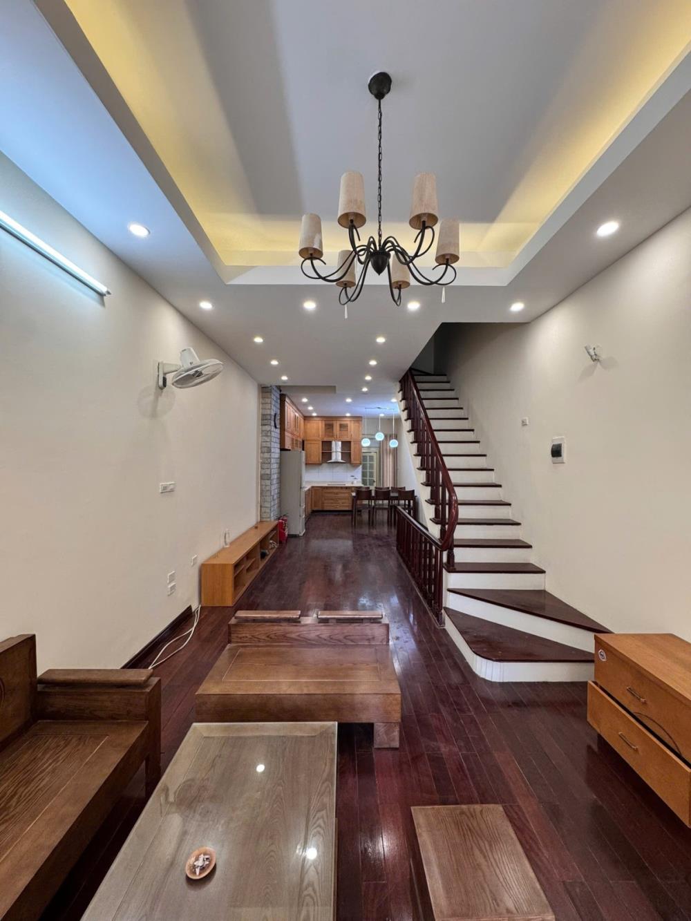 Bán nhà phân lô Vĩnh Phúc, Ba Đình, 55m2, 5 tầng, 20.8tỷ, vỉa hè, ô tô, kinh doanh