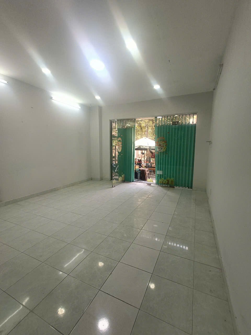 Cần bán rẻ Shophouse 4.5 x 12.65m, 1 trệt 1 lầu tại Him Lam Quận 8