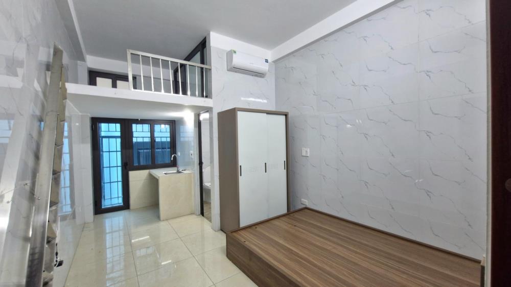 Bán nhà Cầu Diễn, 5 tầng thang máy, phòng rộng khép kín full đồ, vài bước ra QL 32