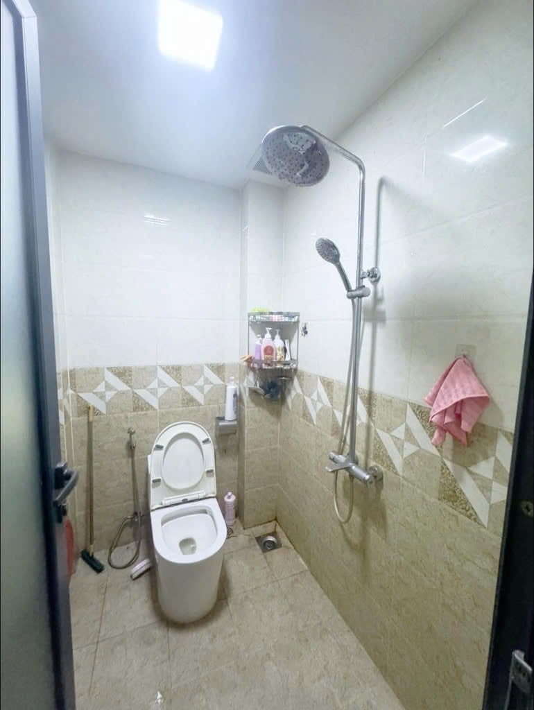 Hiếm - mặt tiền kinh doanh đỉnh, vị trí vàng Tân Phú, nhà 3 tầng 76m², sổ đẹp, giá chỉ hơn 10 tỷ