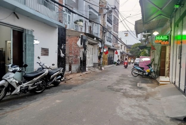 Nhà đẹp 4 tầng Vườn Lài, hẻm xe tải tránh thông, nội thất cao cấp, giá chỉ 6.8 tỷ