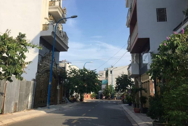 Bán nhà hẻm 8m Nguyễn Cửu Đàm, Tân Phú, ngang 4m, 110m2, nhỉnh 11 tỷ