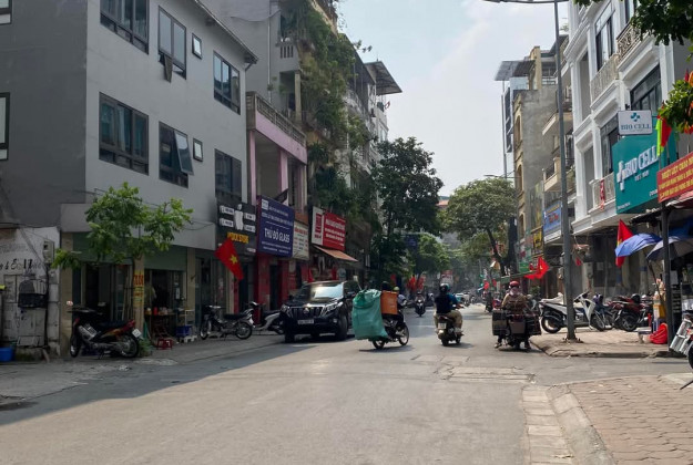 Bán nhà mặt phố Vương Thừa Vũ Thanh Xuân, vị trí đẹp lô góc kinh doanh, 160m2, giá 71.9 tỷ