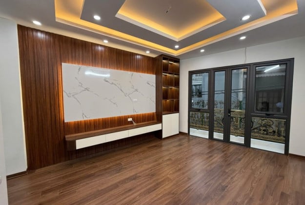 Nhà Nguyễn Chính, mới, kinh doanh, thang máy, ngõ thông, 38m2 x 5 tầng, 10.9 tỷ
