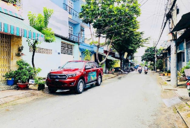 Bán nhà mặt tiền Bình Trị Đông, ngang 4.2m, 4PN, nhà mới chỉ 6 tỷ hơn