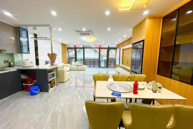 Bán nhà Mỹ Đình 40m2 x 5 tầng, chỉ 7.2 tỷ, dân xây chắc chắn, sổ vuông vắn, ô tô đỗ gần