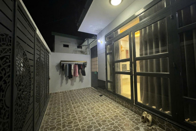 Bán nhà 2 tầng 88m2, ngang 6.5m rộng rãi, hẻm oto, thông, kề bên Phước Bình