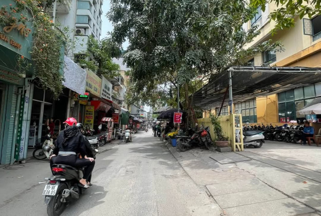 Nhà mặt phố Pháo Đài Láng, Đống Đa, vị trí đẹp ô tô tránh, 7 tầng kinh doanh, diện tích 67m2, giá 38 tỷ