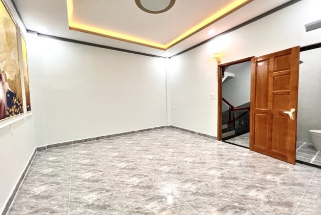 Nhà 4 tầng hoàn công, ngay QL1K Dĩ An, 63m², đường 10m, xe hơi ngủ trong nhà, chỉ 4,x tỷ