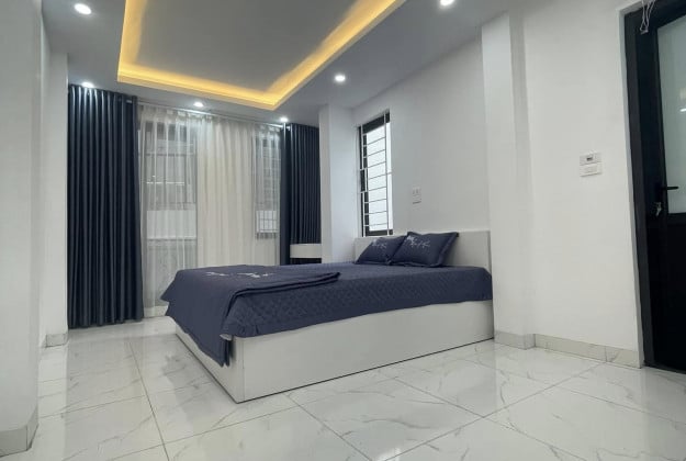 Bán nhà 5 tầng, mới, lô góc trung tâm Văn Quán, 30m², mặt tiền 3.5m