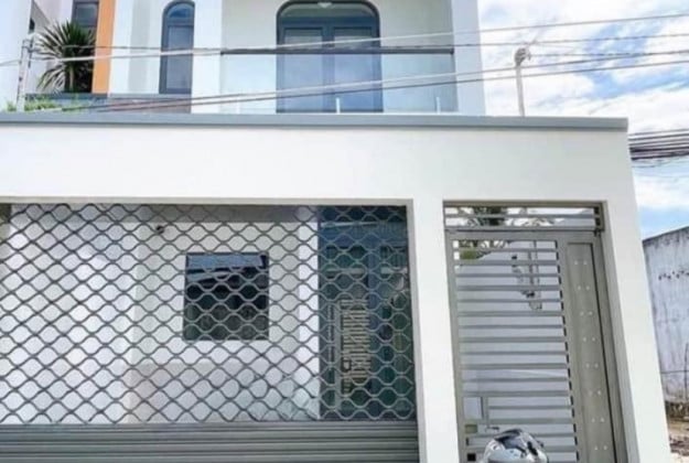 Nhà mới xây 1 trệt 1 lầu, cần bán gấp 730 triệu 120m2 tại đường Trần Văn Mười