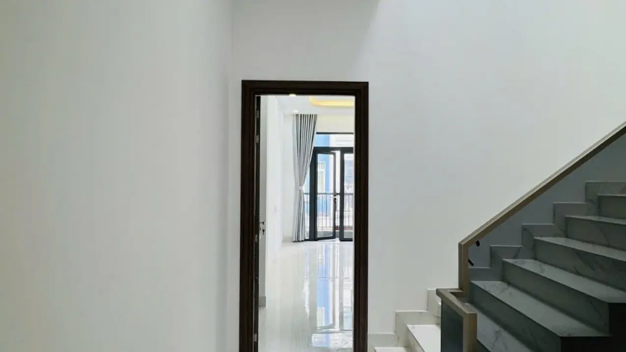 Bán nhà đẹp 4 tầng hẻm ô tô Lê Văn Quới, Bình Tân, 72m², nở hậu, giá chỉ 5.68 tỷ