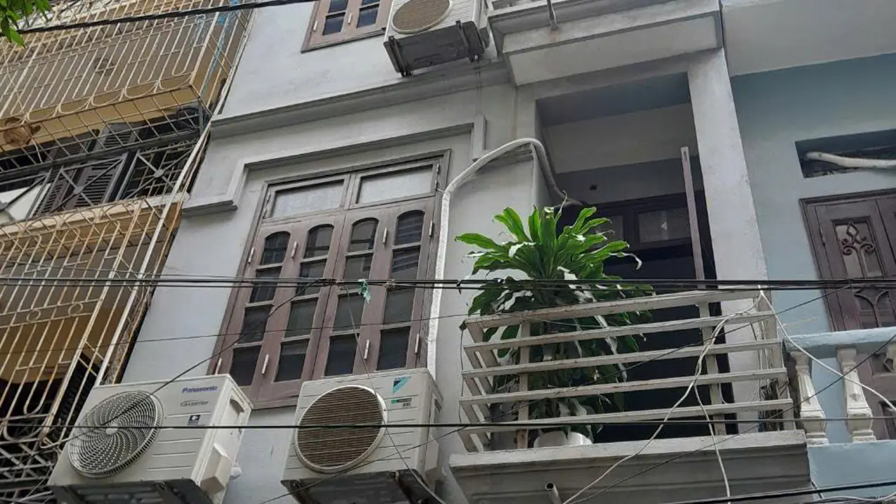 Nhà 4 tầng mặt ngõ kinh doanh phố Tây Sơn, Đống Đa, lô góc, gần phố, sổ vuông, 4.2 tỷ