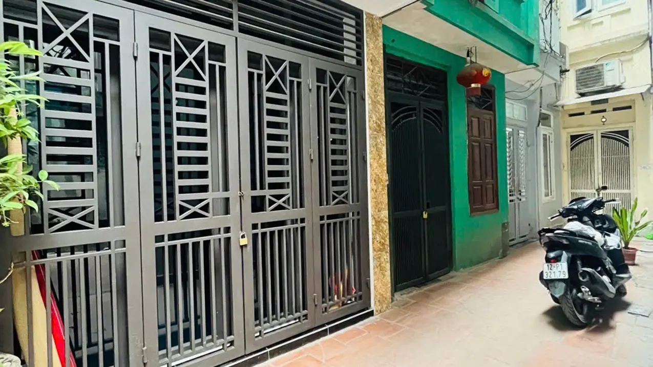 Siêu phẩm gần Ngã Tư Sở, nhà 5 tầng, full nội thất, chỉ 6.5 tỷ