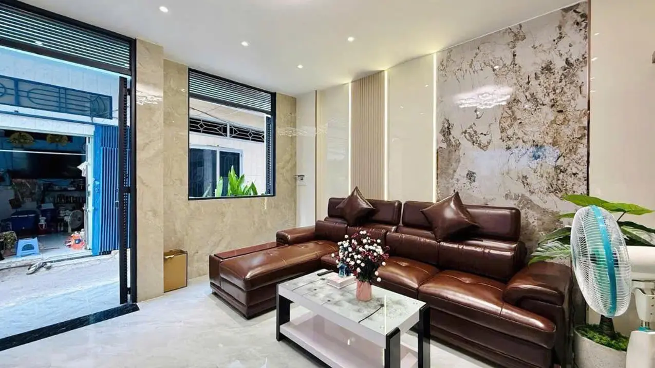 Bán nhà Gò Vấp gần Cityland, 4 tầng, ngang 4,5m bề thế, 4,85 tỷ, mới keng