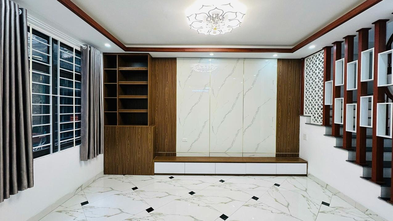 Bán nhà Văn Hương, lô góc, ngõ ba gác, 60m2, 7.2m mặt tiền, 12.7 tỷ