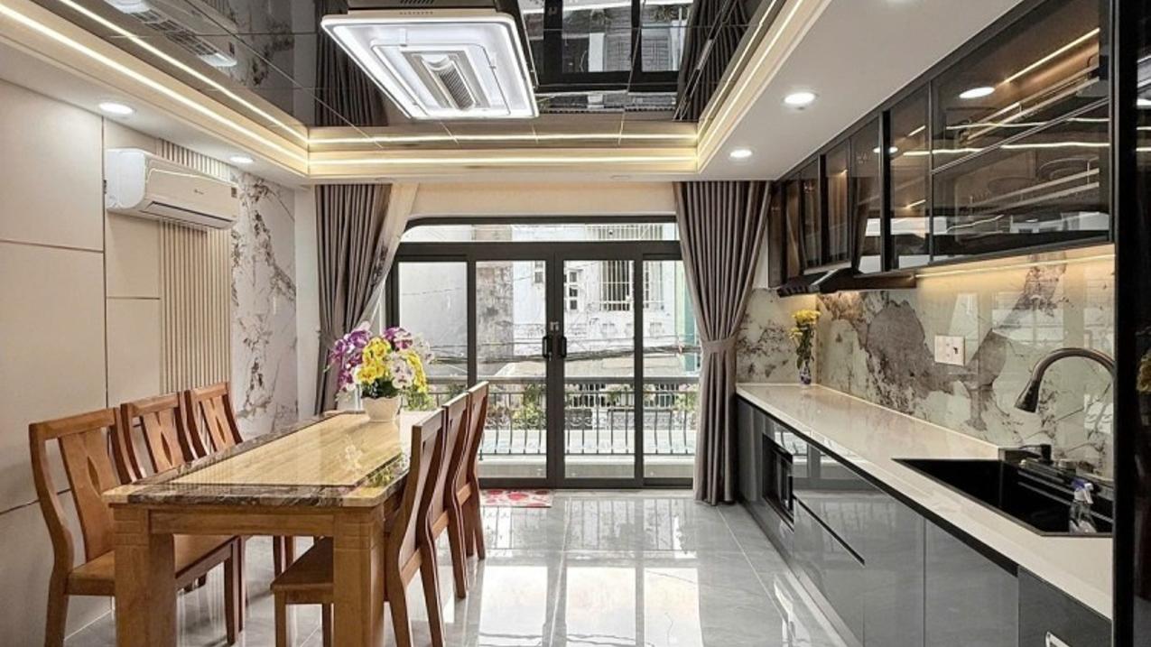 Bán nhà có thang máy, hẻm xe tải thông tứ tung, nhà đẹp mê ly, thông số hoa hậu