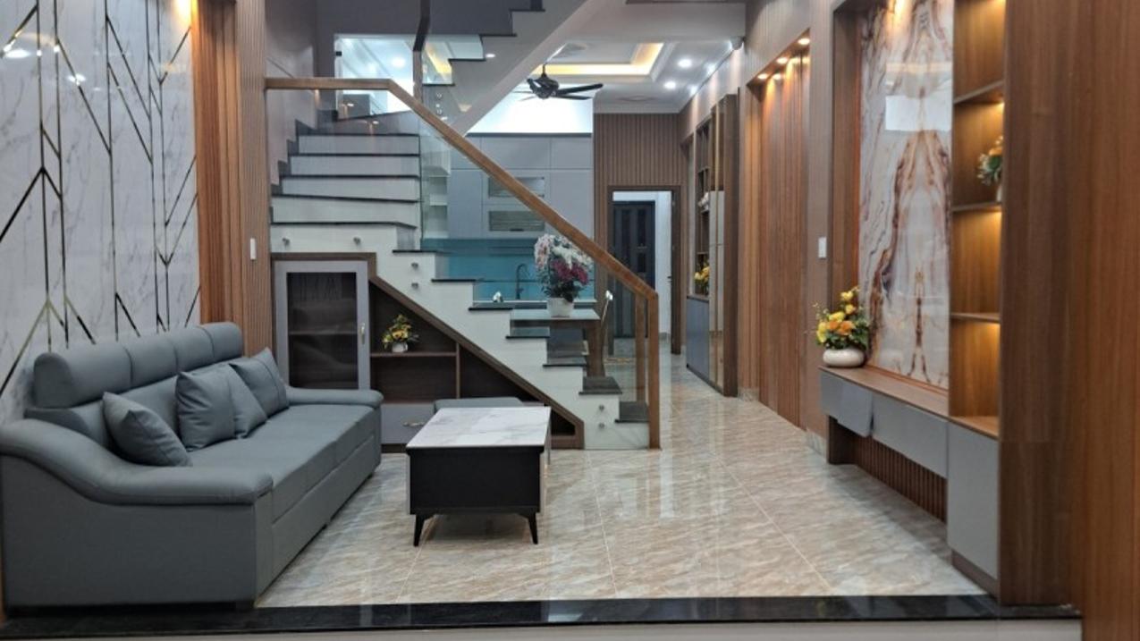 Nhà mới 100% tại KDC Phú Hồng Thịnh 9, mặt tiền đường 13m, full nội thất, giá chỉ 6.5 tỷ
