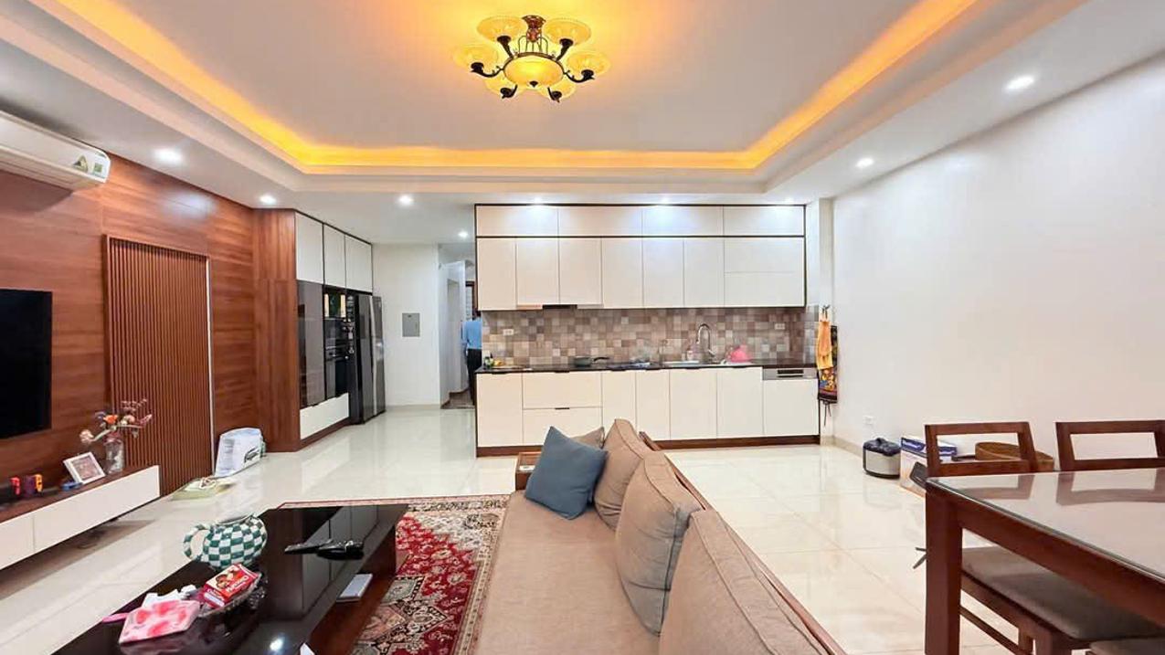 Bán nhà phố Ngọc Hà Ba Đình, Vỉa hè rộng, Kinh doanh tốt, 2 mặt ngõ, Có gara ô tô & thang máy