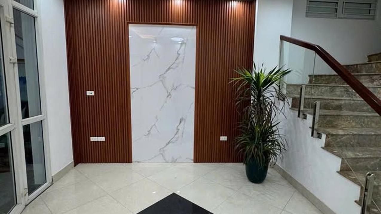 Bán nhà Ngô Gia Tự,  Đức Giang, Long biên, Hà Nội đầy đủ công năng, giá nhỉnh hơn 5 tỉ