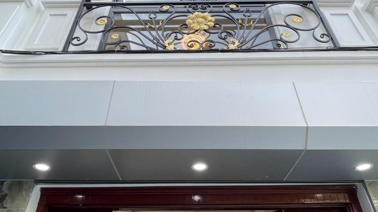 Bán nhà 5 tầng, Xuân Phương, 32m², nội thất đẹp, 5.45 tỷ
