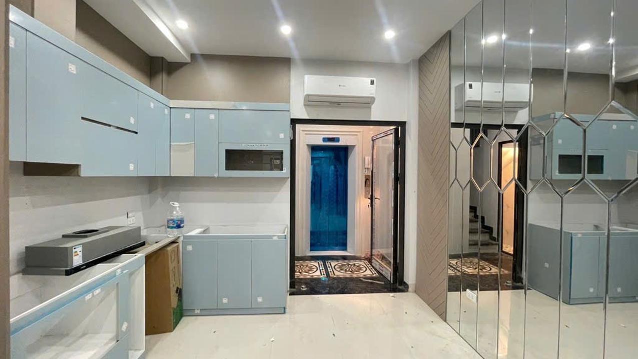 Siêu phẩm nhà đẹp Bồ Đề , Diện tích rộng, gần Hồng Tiến, Có thang máy, Di chuyển Phố Cổ vài phút