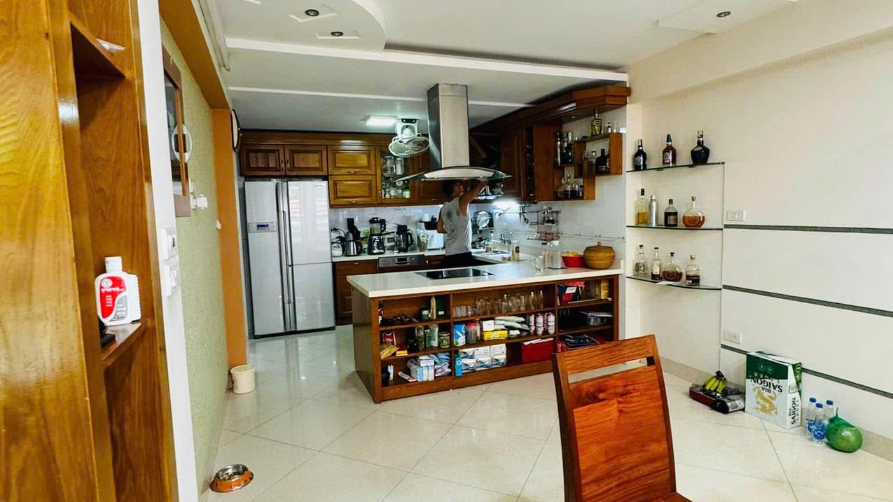 BÁN NHÀ LÔ GÓC SIÊU THOÁNG, NGÕ 106 HOÀNG QUỐC VIỆT, 5 TẦNG, DIỆN TÍCH 60M²