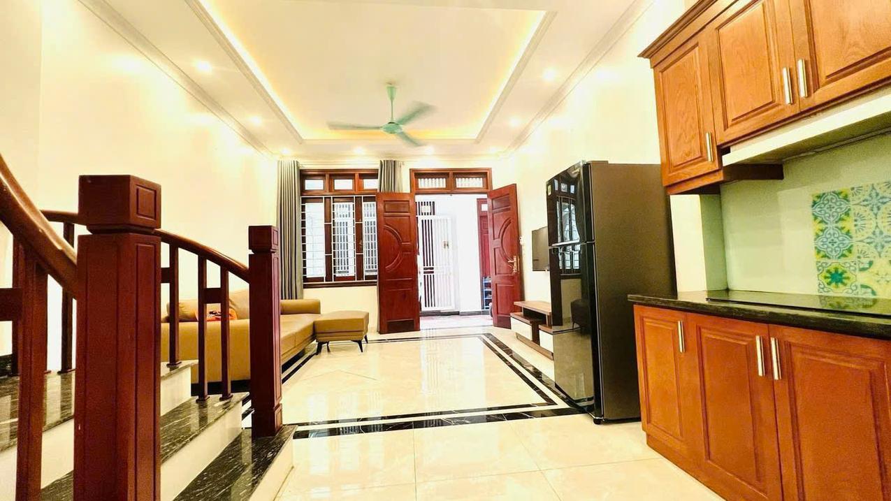 Chính chủ bán nhà 5 tầng Tư Đình Long Biên, ô tô tránh Gần Aeon Mall, chỉ 5.8 tỷ